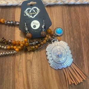 Shyanne Necklace & Earring Set